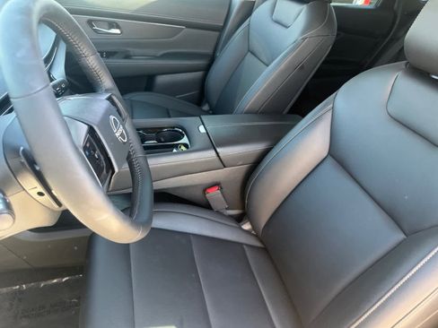 Certified 2025 Nissan Murano SV image 15