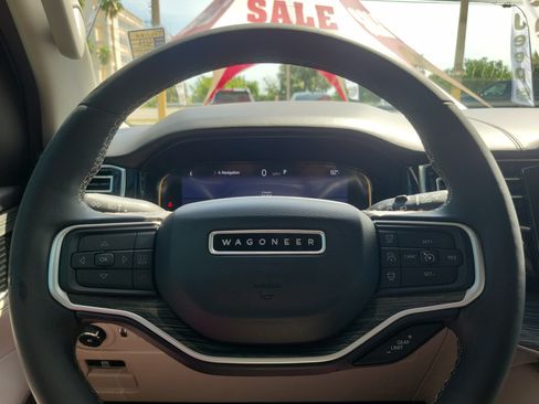 Used 2022 Jeep Wagoneer Series III w/ Convenience Group I RWD image 18
