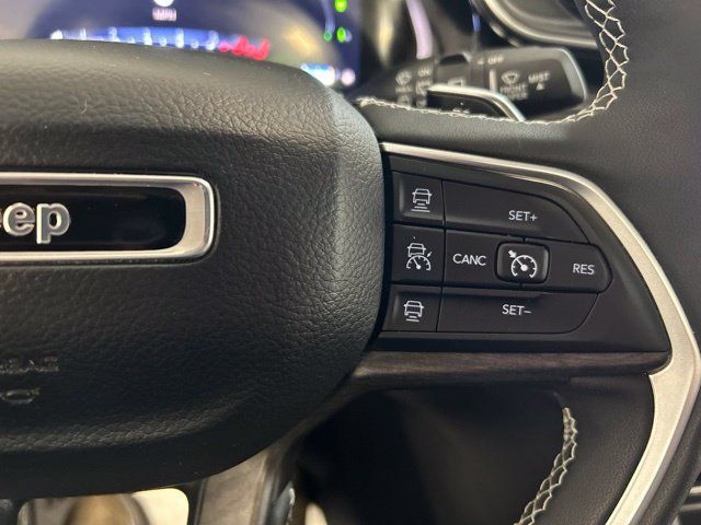 Used 2023 Jeep Grand Cherokee 4WD 4xe image 26