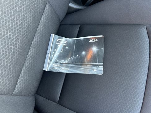 Used 2024 Chevrolet Malibu LT image 42