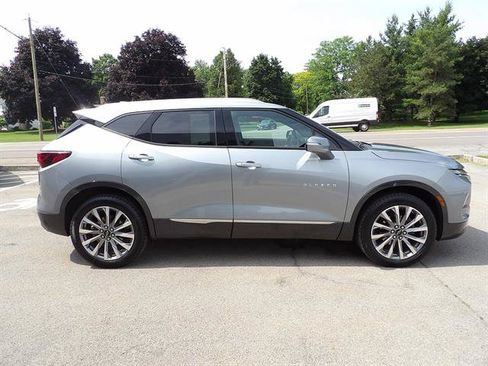 Used 2024 Chevrolet Blazer Premier w/ Enhanced Convenience Package AWD/4WD image 6