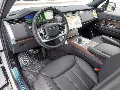 New 2026 Land Rover Range Rover SE image 11