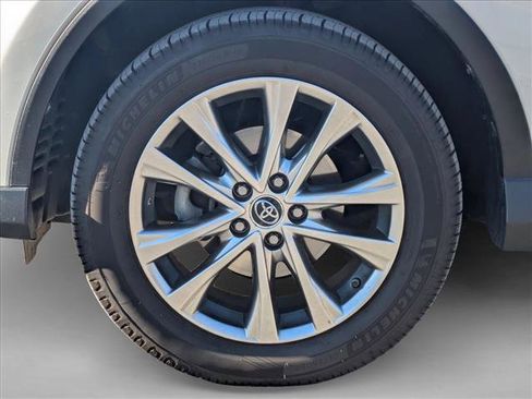 Used 2016 Toyota RAV4 Limited image 9