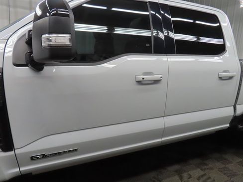 Used 2025 Ford F250 Platinum w/ FX4 Off-Road Package image 53