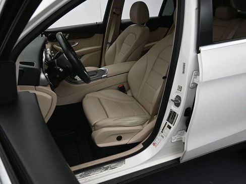 Used 2021 Mercedes-Benz GLC 300 GLC 300 image 11