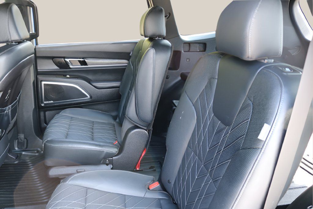 Used 2023 Kia Telluride SX X-Line AWD/4WD image 17