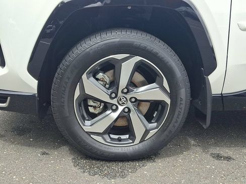 Used 2023 Toyota RAV4 SE w/ Weather & Moonroof Package AWD/4WD image 8