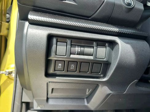 Used 2023 Subaru Crosstrek 2.0i Premium image 13