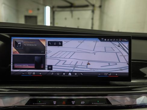 Used 2026 BMW 750e xDrive image 15