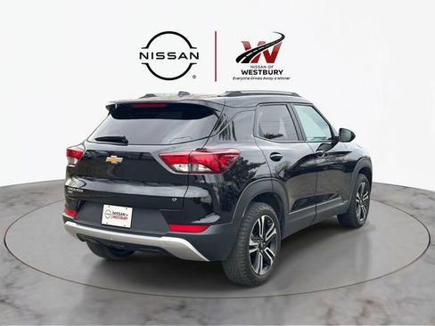 Used 2023 Chevrolet TrailBlazer LT w/ Convenience Package AWD/4WD image 4