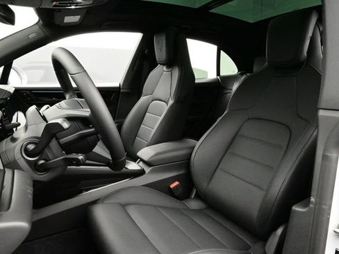 New 2026 Porsche Macan Electric image 5