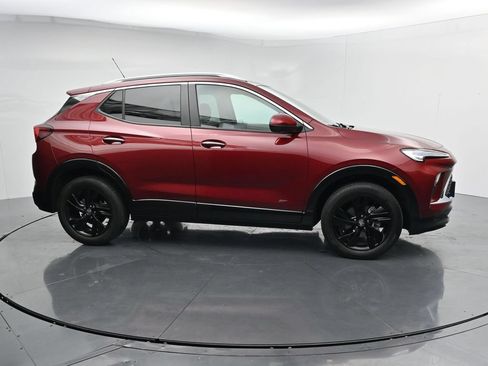 Used 2025 Buick Encore GX Sport Touring w/ Advanced Technology Package AWD/4WD image 9