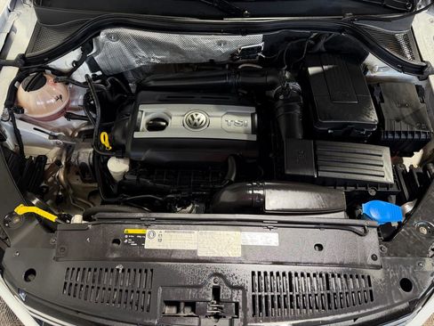 Used 2017 Volkswagen Tiguan S FWD image 28