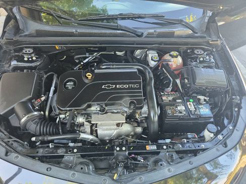 Used 2016 Chevrolet Malibu LT FWD image 13