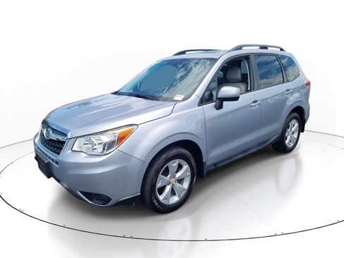 Used 2015 Subaru Forester 2.5i Premium w/ All-Weather Package AWD/4WD image 3