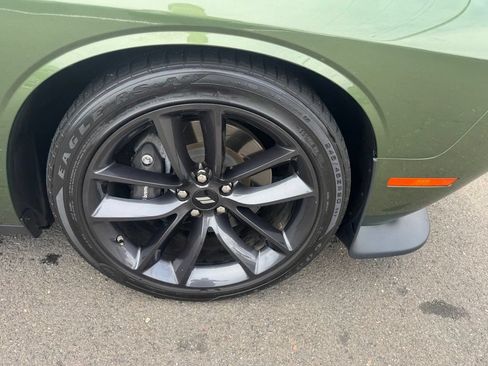 Used 2019 Dodge Challenger R/T Scat Pack w/ Shaker Package RWD image 18