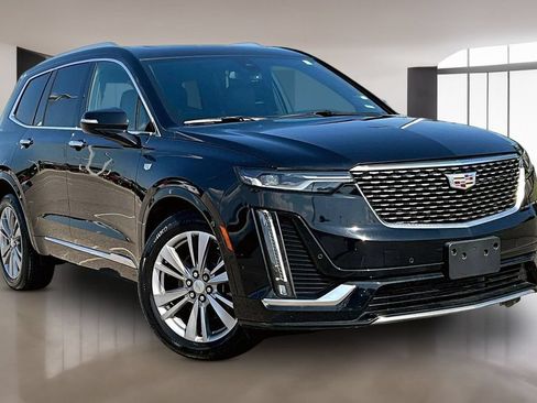 Used 2023 Cadillac XT6 Premium Luxury AWD/4WD image 11