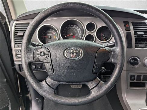Used 2011 Toyota Tundra image 17