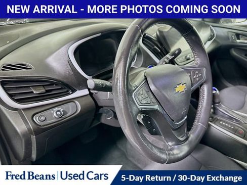 Used 2017 Chevrolet Volt LT FWD image 11
