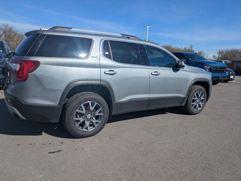 Certified 2023 GMC Acadia SLT image 2