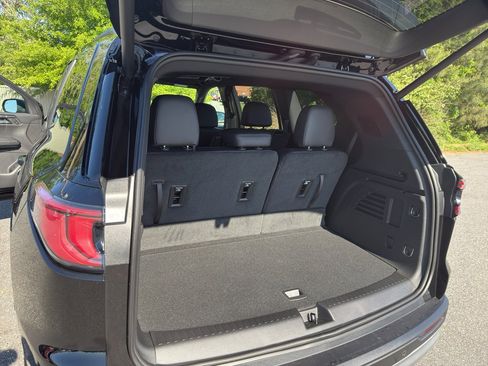 New 2026 GMC Acadia Elevation FWD image 21