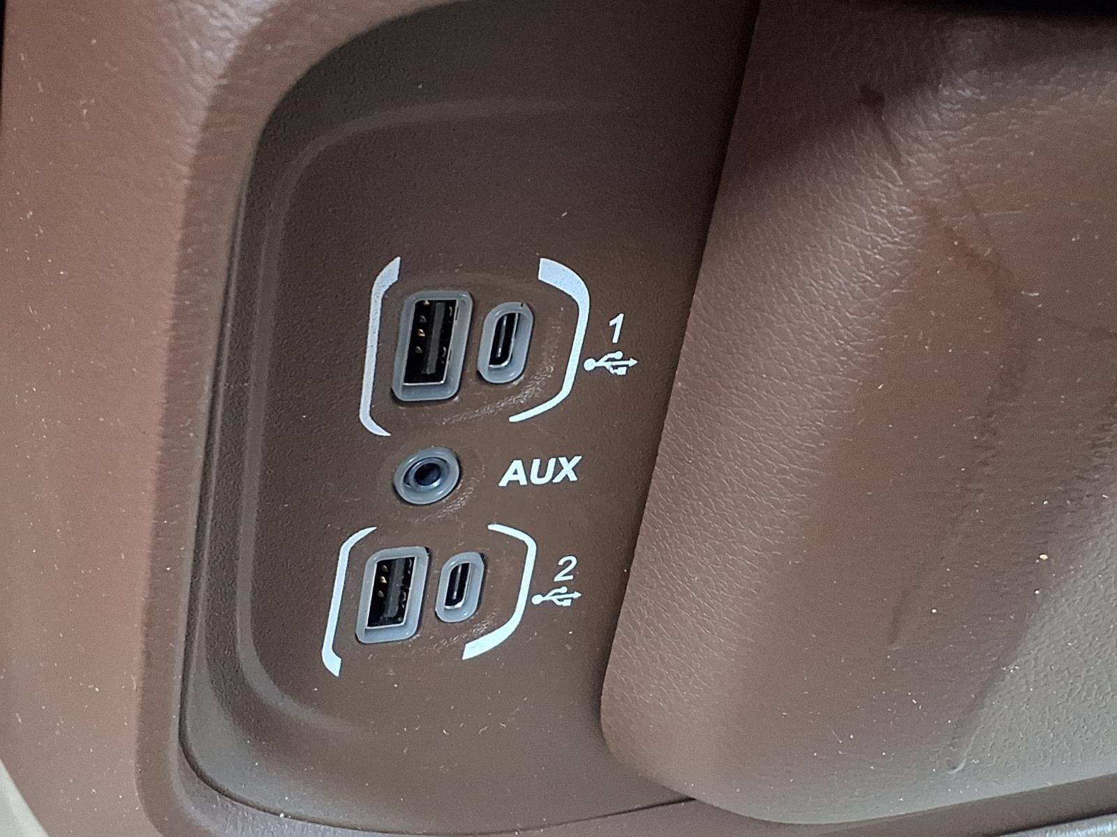 Used 2019 RAM 1500 Laramie RWD image 27