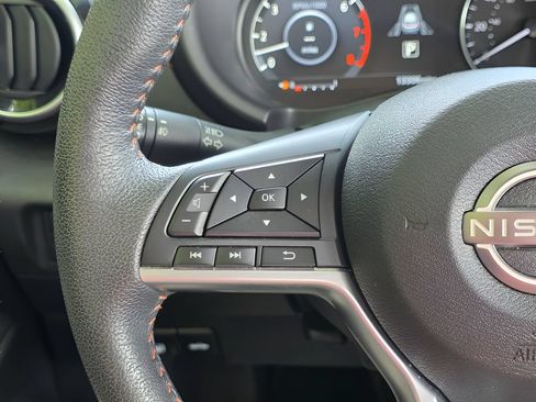 Used 2023 Nissan Kicks SR w/ SR Premium Package FWD image 20