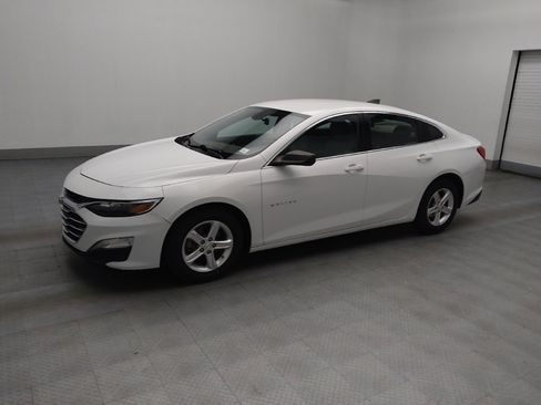 Used 2020 Chevrolet Malibu LS FWD image 2