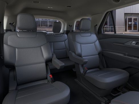 Used 2026 Ford Explorer Active w/ Active Comfort Package AWD/4WD image 34