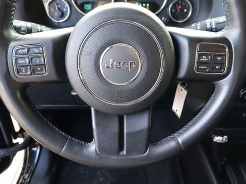 Used 2013 Jeep Wrangler Unlimited Sahara w/ Connectivity Group AWD/4WD image 10