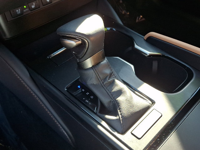 Used 2023 Lexus ES 350 w/ Premium Package FWD image 16