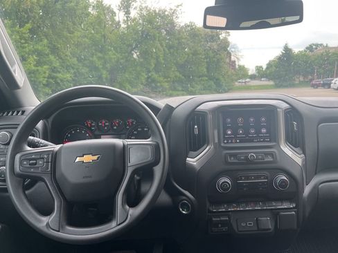 Used 2025 Chevrolet Silverado 2500 Custom w/ Custom Value Package AWD/4WD image 29