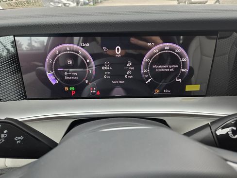 New 2026 Volkswagen Tiguan SE FWD image 15