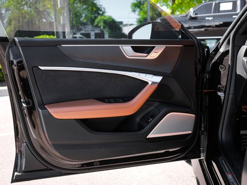 Used 2022 Audi RS 7 Sportback image 13