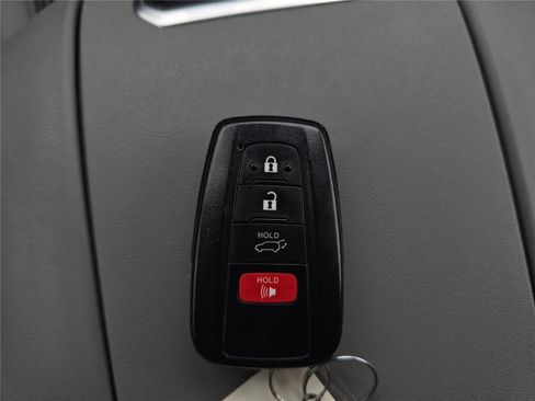 Used 2021 Toyota Highlander Platinum AWD/4WD image 29