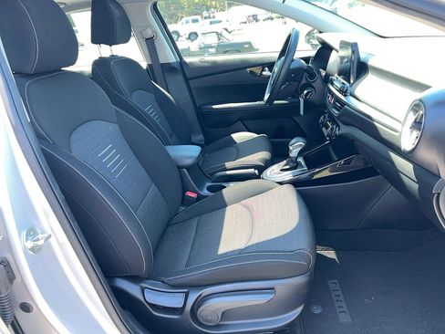 Used 2019 Kia Forte S w/ S Premium Package FWD image 23