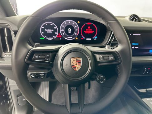 New 2026 Porsche Cayenne image 20