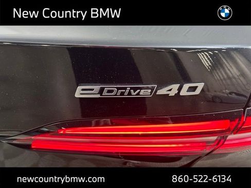 Used 2024 BMW i5 eDrive40i w/ Premium Package RWD image 11