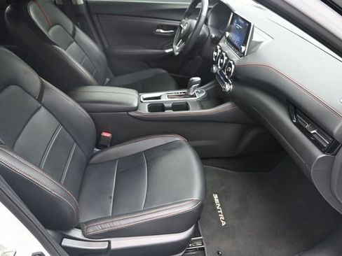 Used 2024 Nissan Sentra SR w/ SR Premium Package FWD image 39
