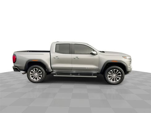 New 2026 GMC Canyon Denali image 9