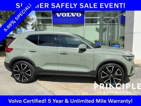 Certified 2024 Volvo XC40 B5 Plus w/ Climate Package AWD/4WD image 3