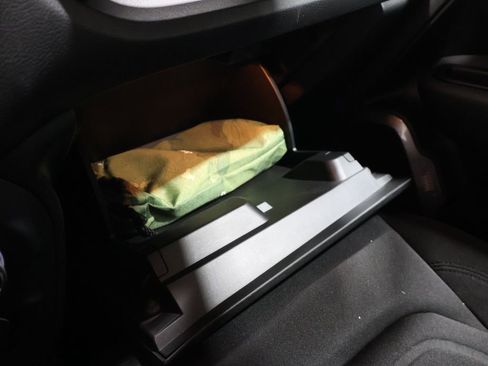 Used 2022 Jeep Renegade Latitude image 37