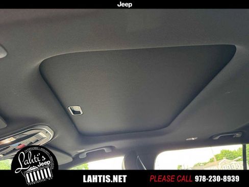 New 2025 Jeep Grand Cherokee L Altitude image 28