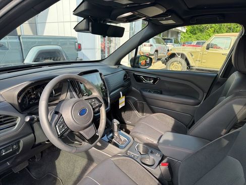 Used 2025 Subaru Forester Touring AWD/4WD image 8
