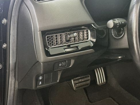 Used 2024 Honda Civic Sport image 17