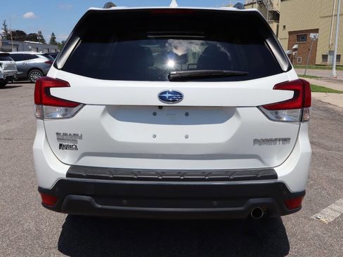 Used 2019 Subaru Forester Limited AWD/4WD image 10