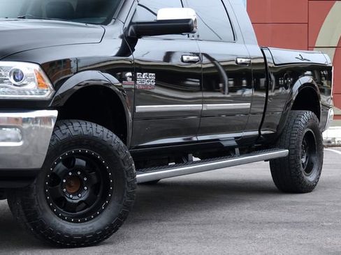 Used 2014 RAM 2500 Limited image 9