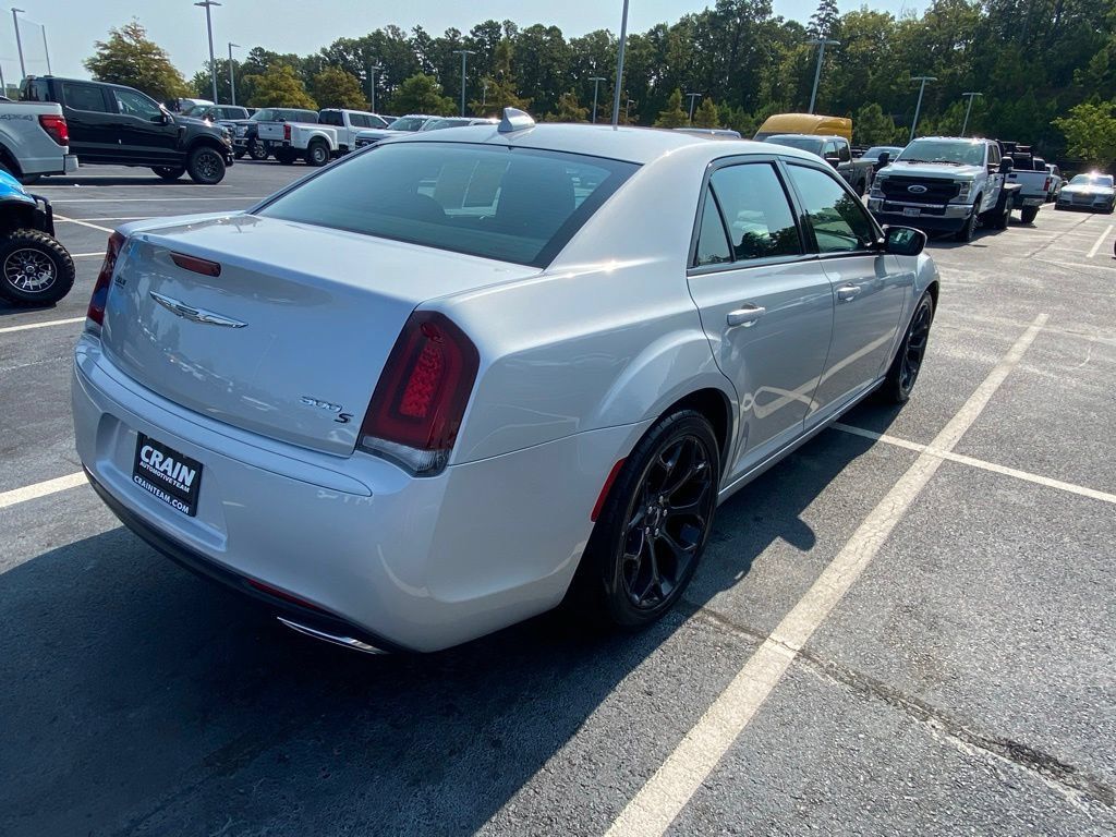 Used 2020 Chrysler 300 S RWD image 7