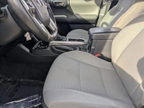 Certified 2022 Toyota Tacoma SR5 image 15