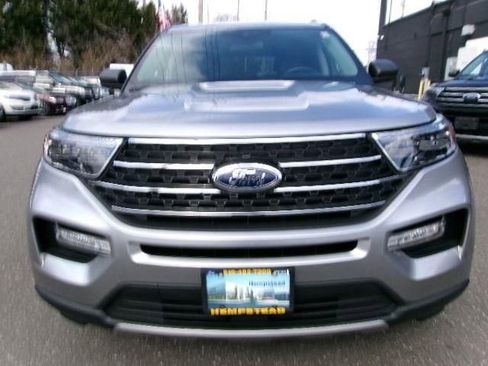 Certified 2024 Ford Explorer XLT w/ Equipment Group 202A AWD/4WD image 2